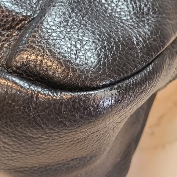 Coach Black Leather Bag with Gold Logo - Picture 13 of 16